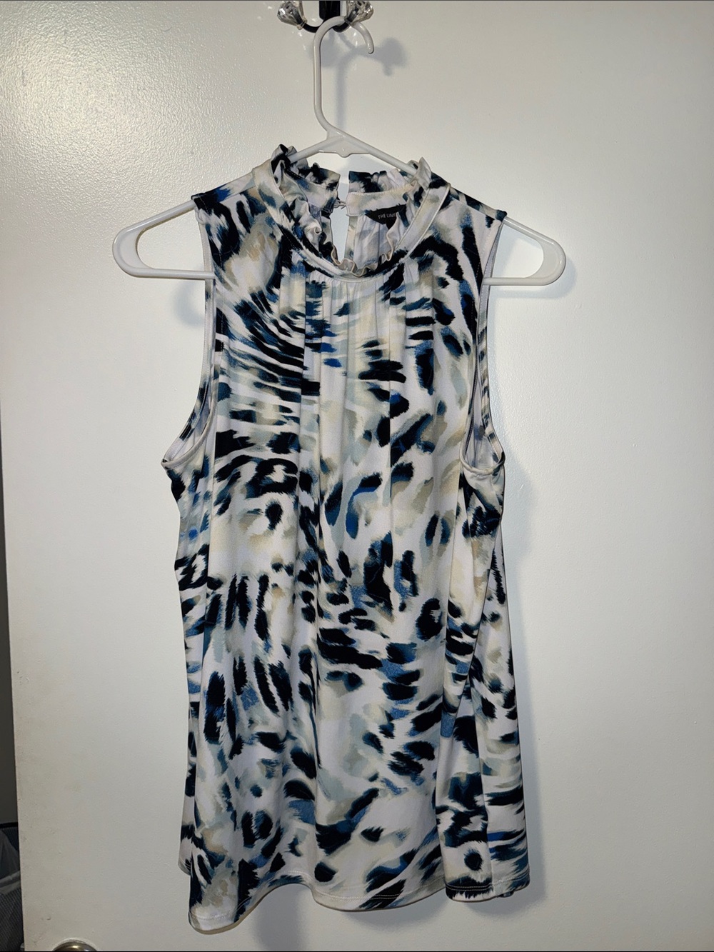 Printed Sleeveless Ruffle Neck Blouse - Blue/Black/White / The Limited / Large